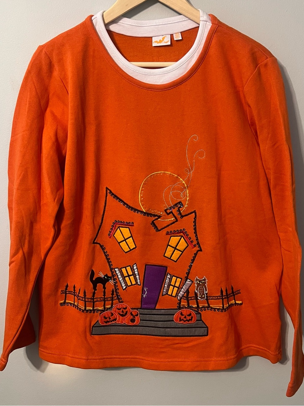 Vintage Haunted House Halloween Embroidered Crewneck Women’s XL (16/18) Orange